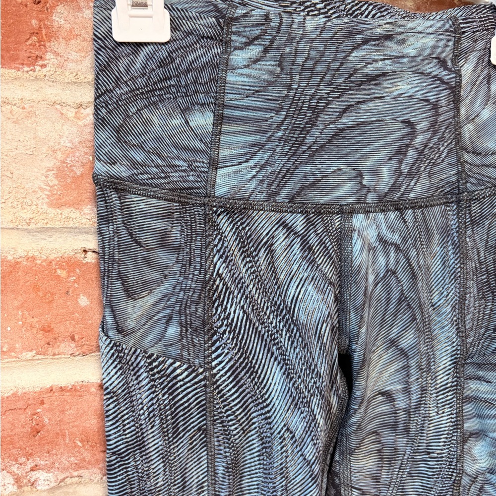 Lululemon Athletica Swirl Pattern Leggings size 0 - Picture 3 of 6